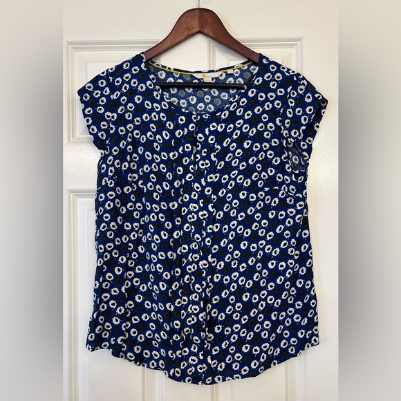 BODEN Pleat Front Keyhole Blouse Top Blue Floral Flower Print Cap Sleeve Size 8 - Picture 1 of 9
